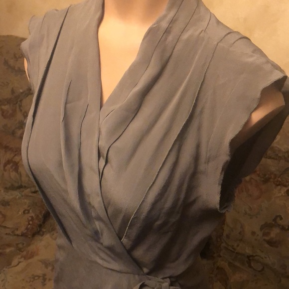 Twilight Rosalie Hale Bath Drawing top Anthropologie - Picture 6 of 10